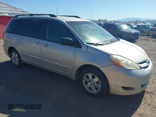 2007 Toyota Sienna CE with VIN 5TDZK23C77S058410, listed as a IAAI auction lot 42110787 with 181,735 mi miles. Bid and sale history available at carsss.com. Image 1.