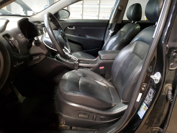 2013 Kia Sportage EX z VIN KNDPCCA25D7428067, wystawiony jako Copart lot #59466905 z przebiegiem 213 535 mil mil oraz Szkoda całkowita • Salvage title. Historia ofert i sprzedaży dostępna na DreamBid. Obrazek 7.