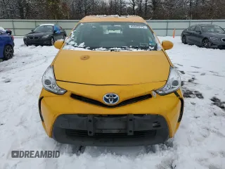 2015 Toyota Prius Two with VIN JTDZN3EU1FJ021383, listed as a Copart auction lot 45040275 with 264,757 mi miles and Clean title. Bid and sale history available at DreamBid. Image 5.