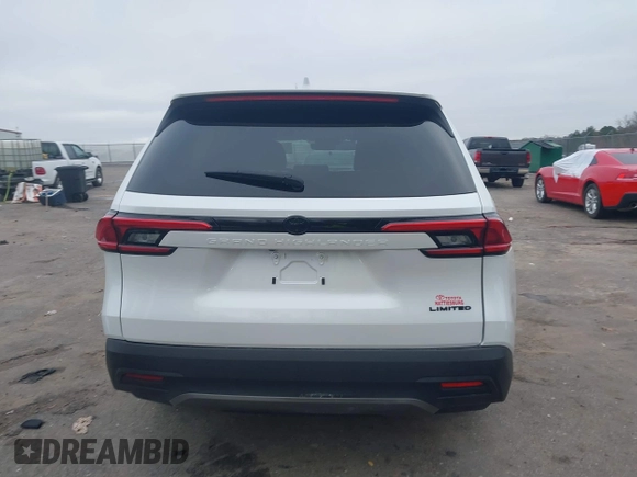2024 Toyota Highlander XLE z VIN 5TDAAAA57RS001044, wystawiony jako IAAI lot #41132787 z przebiegiem 18 654 mil mil oraz . Historia ofert i sprzedaży dostępna na DreamBid. Obrazek 17.