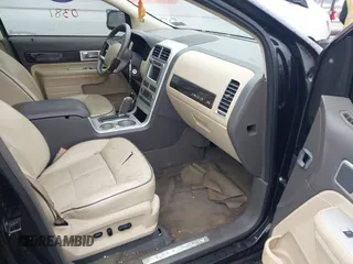 2008 Lincoln MKX with VIN 2LMDU68C68BJ27207, listed as a IAAI auction lot 41980381 with 143,819 mi miles. Bid and sale history available at carsss.com. Image 5.