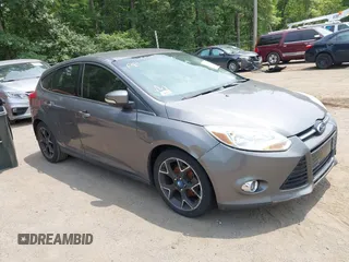 2012 Ford Focus SE z VIN 1FAHP3K29CL461866, wystawiony jako IAAI lot #42512508 z przebiegiem 272 300 mil mil oraz . Historia ofert i sprzedaży dostępna na DreamBid. Obrazek 1.
