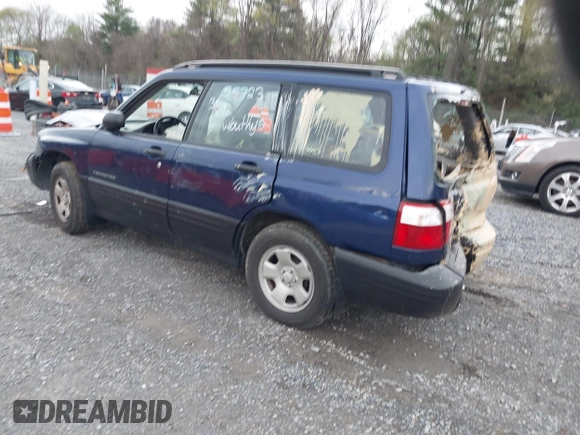 2001 Subaru Forester L with VIN JF1SF63521G719556, listed as a IAAI auction lot 41973450 with 218,525 mi miles. Bid and sale history available at carsss.com. Image 3.