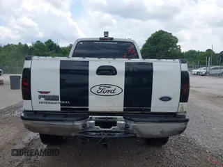 2003 Ford F-350 XL z VIN 1FTSW31P23ED37930, wystawiony jako IAAI lot #42341869 z przebiegiem 313 413 mil mil oraz . Historia ofert i sprzedaży dostępna na DreamBid. Obrazek 16.