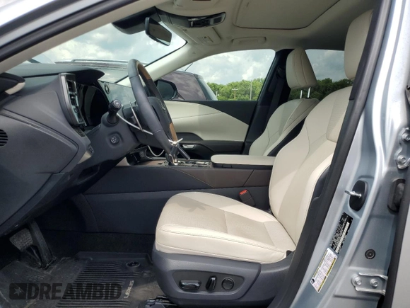 2023 Lexus RX 350 z VIN 2T2BAMCA9PC035293, wystawiony jako Copart lot #61624595 z przebiegiem 17 559 mil mil oraz Szkoda całkowita • Salvage title. Historia ofert i sprzedaży dostępna na DreamBid. Obrazek 7.