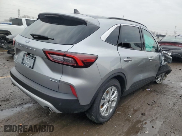 2024 Ford Escape Active with VIN 1FMCU9GN9RUB45661, listed as a Copart auction lot 43371945 with 1,636 mi miles and Non Repairable. Bid and sale history available at DreamBid. Image 3.