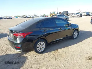 2022 Hyundai Accent SE z VIN 3KPC24A62NE158081, wystawiony jako IAAI lot #41840150 z przebiegiem 46 778 mil mil oraz . Historia ofert i sprzedaży dostępna na DreamBid. Obrazek 4.