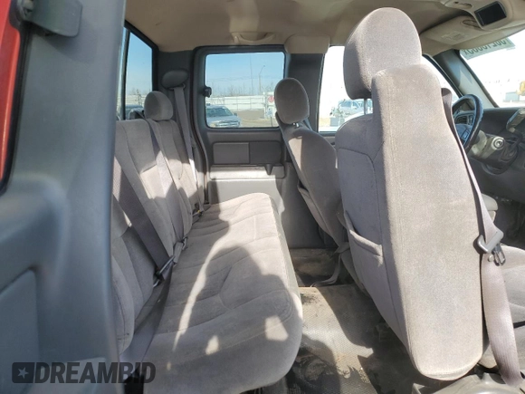 2006 GMC Sierra 2500HD SLT z VIN 1GTHK29D86E204359, wystawiony jako Copart lot #50213335 z przebiegiem 342 210 mil mil oraz Szkoda całkowita • Salvage title. Historia ofert i sprzedaży dostępna na DreamBid. Obrazek 10.