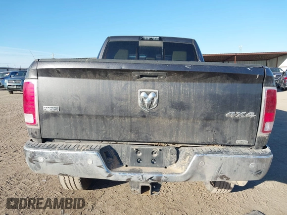 2018 Ram 2500 Laramie with VIN 3C6UR5FL4JG328614, listed as a IAAI auction lot 41420341 with 188,142 mi miles and . Bid and sale history available at DreamBid. Image 17.