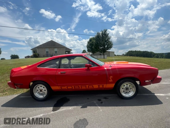1978 Ford Mustang с VIN 8F03F182544, выставлен на аукционе Copart как лот 75172034 с пробегом 51 959 миль миль и Чистый • Clean title. История ставок и продаж доступна на DreamBid. Изображение 9.