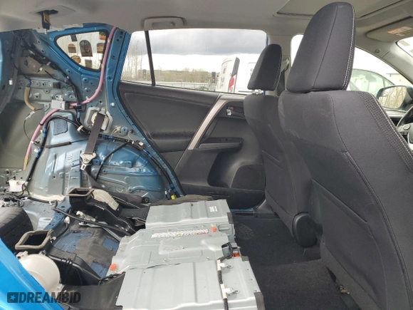 2016 Toyota RAV4 Hybrid XLE with VIN JTMRJREV6GD057190, listed as a Copart auction lot 51136885 with NaN miles and Salvage Title. Bid and sale history available at carsss.com. Image 11.