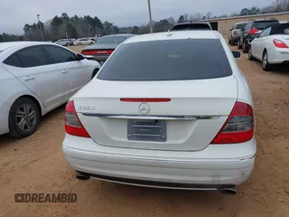2009 Mercedes-Benz E 350 Luxury z VIN WDBUF56X59B435842, wystawiony jako IAAI lot #41402869 z przebiegiem 133 970 mil mil oraz . Historia ofert i sprzedaży dostępna na DreamBid. Obrazek 16.