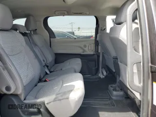 2023 Toyota Sienna LE z VIN 5TDKRKEC8PS156095, wystawiony jako Copart lot #60331685 z przebiegiem 52 968 mil mil oraz Szkoda całkowita • Salvage title. Historia ofert i sprzedaży dostępna na DreamBid. Obrazek 11.