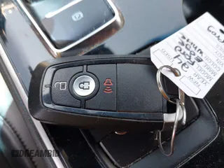 2020 Ford Edge SEL z VIN 2FMPK4J95LBA31157, wystawiony jako IAAI lot #42225863 z przebiegiem 96 082 mil mil oraz . Historia ofert i sprzedaży dostępna na DreamBid. Obrazek 11.