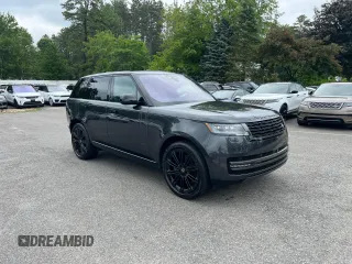 2023 Land Rover Range Rover SE z VIN SALKP9E72PA021055, wystawiony jako Copart lot #60476175 z przebiegiem 57 833 mil mil oraz Czysty tytuł • Clean title. Historia ofert i sprzedaży dostępna na DreamBid. Obrazek 1.
