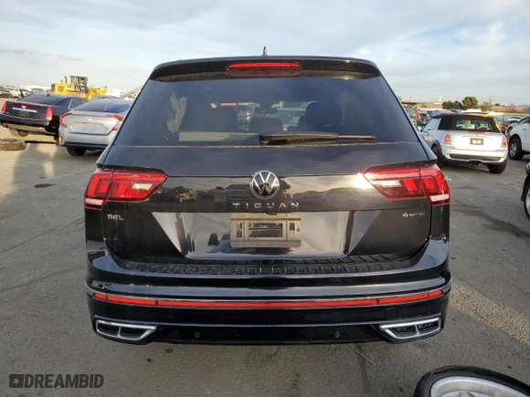2024 Volkswagen Tiguan SEL R-Line with VIN 3VV4B7AX9RM069345, listed as a Copart auction lot 81193614 with 5,484 mi miles and Salvage Title. Bid and sale history available at carsss.com. Image 6.
