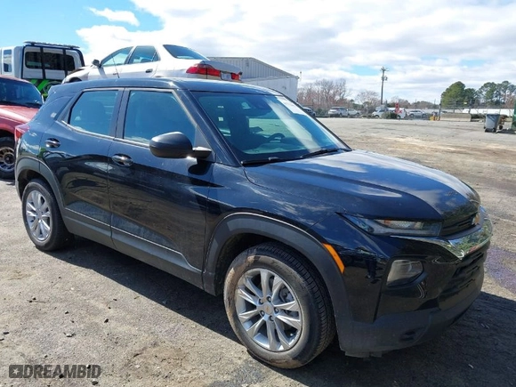 2021 Chevrolet TrailBlazer LS with VIN KL79MMS25MB117288, listed as a IAAI auction lot 41722401 with 39,046 mi miles. Bid and sale history available at carsss.com. Image 1.