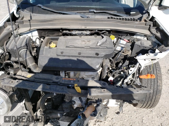 2018 Jeep Renegade Latitude with VIN ZACCJABH5JPH93990, listed as a Copart auction lot 68153784 with 39,454 mi miles and Salvage title. Bid and sale history available at DreamBid. Image 12.