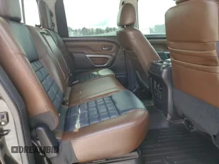 2016 Nissan Titan SL z VIN 1N6BA1F46GN513494, wystawiony jako Copart lot #55271185 z przebiegiem 97 890 mil mil oraz Tytuł czysty. Historia ofert i sprzedaży dostępna na DreamBid. Obrazek 10.