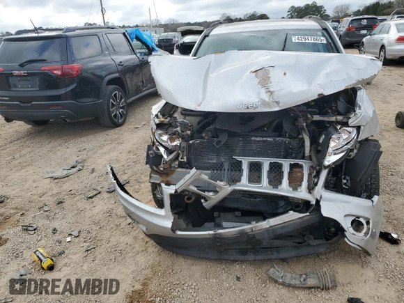 2011 Jeep Compass Limited with VIN 1J4NF5FB6BD182058, listed as a Copart auction lot 42947865 with 186,164 mi miles and Salvage Title. Bid and sale history available at carsss.com. Image 5.