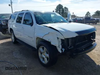 2011 Chevrolet Suburban LT with VIN 1GNSCJE00BR218380, listed as a IAAI auction lot 41628402 with 133,394 mi miles. Bid and sale history available at carsss.com. Image 1.