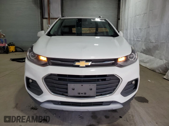 2019 Chevrolet Trax LT with VIN 3GNCJPSB0KL197413, listed as a Copart auction lot 51947465 with 68,541 mi miles and Clean Title. Bid and sale history available at carsss.com. Image 5.
