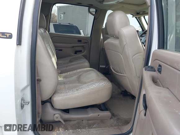 2004 Chevrolet Suburban LT with VIN 1GNFK16T04J251796, listed as a IAAI auction lot 41691891 with 237,489 mi miles and . Bid and sale history available at DreamBid. Image 8.