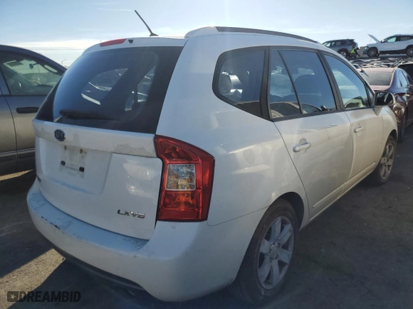 2007 Kia Rondo EX with VIN KNAFG526377110981, listed as a Copart auction lot 85126884 with 117,480 mi miles and Salvage Title. Bid and sale history available at carsss.com. Image 3.