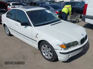 2003 BMW 3 Series 325i with VIN WBAET37413NJ36214, listed as a IAAI auction lot 42444412 with 200,296 mi miles and . Bid and sale history available at DreamBid. Image 1.