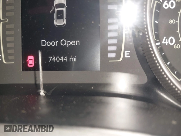 2018 Jeep Cherokee Latitude Plus with VIN 1C4PJLLB6JD587499, listed as a IAAI auction lot 41864008 with 74,044 mi miles and . Bid and sale history available at DreamBid. Image 16.