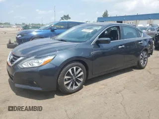 2017 Nissan Altima SV with VIN 1N4AL3AP5HC113659, listed as a Copart auction lot 62689385 with 84,683 mi miles and Clean title. Bid and sale history available at DreamBid. Image 1.