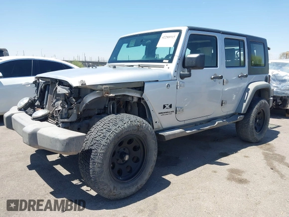 2008 Jeep Wrangler Unlimited X с VIN 1J4GA39198L547328, выставлен на аукционе IAAI как лот 42288915 с пробегом 175 015 миль миль и . История ставок и продаж доступна на DreamBid. Изображение 18.