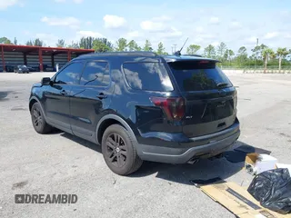 2018 Ford Explorer XLT z VIN 1FM5K7D85JGB04304, wystawiony jako IAAI lot #42219523 z przebiegiem 199 020 mil mil oraz . Historia ofert i sprzedaży dostępna na DreamBid. Obrazek 3.