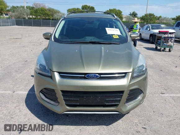 2013 Ford Escape Titanium with VIN 1FMCU0J94DUB06332, listed as a IAAI auction lot 41824742 with 92,633 mi miles. Bid and sale history available at carsss.com. Image 12.