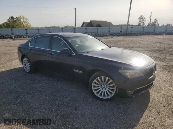 2012 BMW 7 Series 750Li xDrive z VIN WBAKC8C54CC436937, wystawiony jako Copart lot #49770985 z przebiegiem 135 609 mil mil oraz Czysty tytuł • Clean title. Historia ofert i sprzedaży dostępna na DreamBid. Obrazek 4.