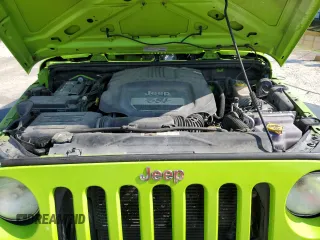 2013 Jeep Wrangler Unlimited Sport z VIN 1C4BJWDG2DL558484, wystawiony jako Copart lot #55832725 z przebiegiem 211 683 mil mil oraz Szkoda całkowita • Salvage title. Historia ofert i sprzedaży dostępna na DreamBid. Obrazek 12.