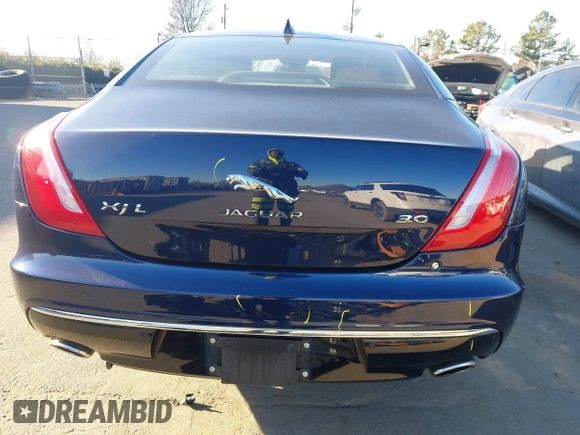 2019 Jaguar XJ Portfolio with VIN SAJWA2G7XK8W20284, listed as a IAAI auction lot 41289613 with 29,414 mi miles and . Bid and sale history available at DreamBid. Image 16.