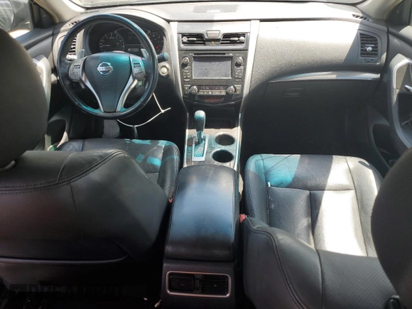 2013 Nissan Altima SV with VIN 1N4BL3AP5DN539502, listed as a Copart auction lot 53562435 with 137,205 mi miles and Clean Title. Bid and sale history available at DreamBid. Image 8.