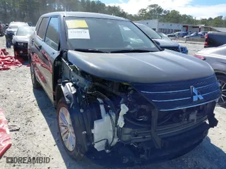 2022 Mitsubishi Outlander ES with VIN JA4J3TA87NZ032331, listed as a IAAI auction lot 41650178 with 55,383 mi miles. Bid and sale history available at carsss.com. Image 1.