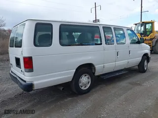 2008 Ford Econoline Wagon XL with VIN 1FDSS31L78DA60161, listed as a IAAI auction lot 41840351 with 151,312 mi miles. Bid and sale history available at carsss.com. Image 4.