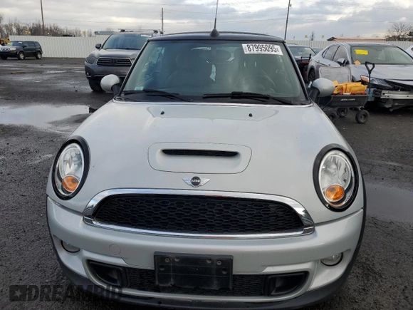 2013 MINI Convertible S with VIN WMWZP3C55DT297215, listed as a Copart auction lot 87995095 with Not provided miles and Salvage title. Bid and sale history available at DreamBid. Image 5.