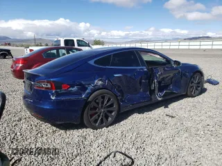 2021 Tesla Model S 75D with VIN 5YJSA1E44MF426532, listed as a Copart auction lot 56600895 with Not provided miles and Salvage title. Bid and sale history available at DreamBid. Image 3.