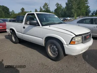 2002 GMC Sonoma SL with VIN 1GTCS145828259598, listed as a Copart auction lot 67961124 with 183,710 mi miles and Salvage Title. Bid and sale history available at carsss.com. Image 4.