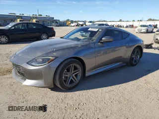 2024 Nissan Z Sport z VIN JN1BZ4AH8RM363245, wystawiony jako Copart lot #88665935 z przebiegiem 8 087 mil mil oraz Szkoda całkowita • Salvage title. Historia ofert i sprzedaży dostępna na DreamBid. Obrazek 1.