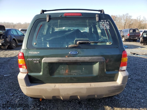 2001 Ford Escape XLS with VIN 1FMYU01161KA46822, listed as a Copart auction lot 48810055 with 253,402 mi miles and Salvage Title. Bid and sale history available at carsss.com. Image 6.