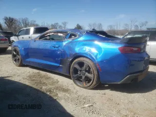 2018 Chevrolet Camaro 1LT z VIN 1G1FB1RX0J0187325, wystawiony jako Copart lot #46853545 z przebiegiem 67 524 mil mil oraz Szkoda całkowita • Salvage title. Historia ofert i sprzedaży dostępna na DreamBid. Obrazek 2.
