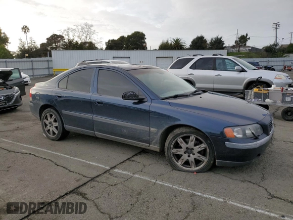 2004 Volvo S60 with VIN YV1RH59H142395252, listed as a Copart auction lot 86913824 with 139,999 mi miles and Salvage Title. Bid and sale history available at carsss.com. Image 4.