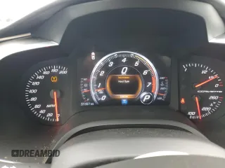 2017 Chevrolet Corvette 1LT z VIN 1G1YB2D7XH5117396, wystawiony jako Copart lot #52410255 z przebiegiem 31 357 mil mil oraz Szkoda całkowita • Salvage title. Historia ofert i sprzedaży dostępna na DreamBid. Obrazek 9.