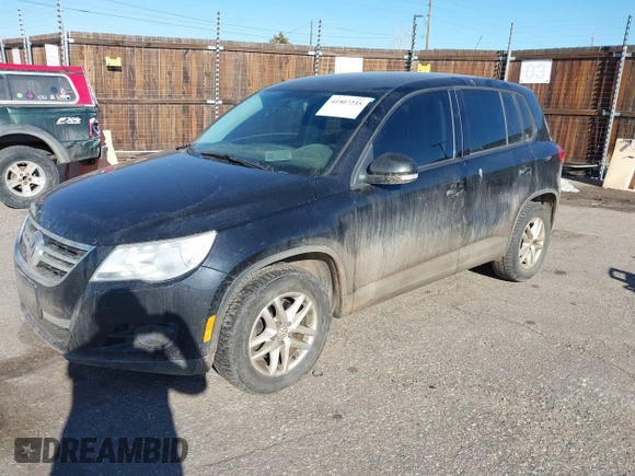 2011 Volkswagen Tiguan SEL with VIN WVGBV7AX4BW552160, listed as a IAAI auction lot 41507235 with 133,139 mi miles and . Bid and sale history available at DreamBid. Image 2.