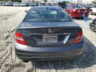2013 Mercedes-Benz C 250 с VIN WDDGJ4HB5DG046015, выставлен на аукционе Copart как лот 52414515 с пробегом 91 706 миль миль и Списание • Salvage title. История ставок и продаж доступна на DreamBid. Изображение 6.